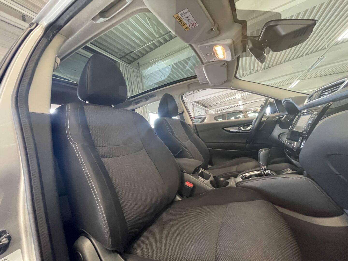 NISSAN QASHQAI DIG-T 115 2WD Xtronic E6 N-Connecta Glass roof