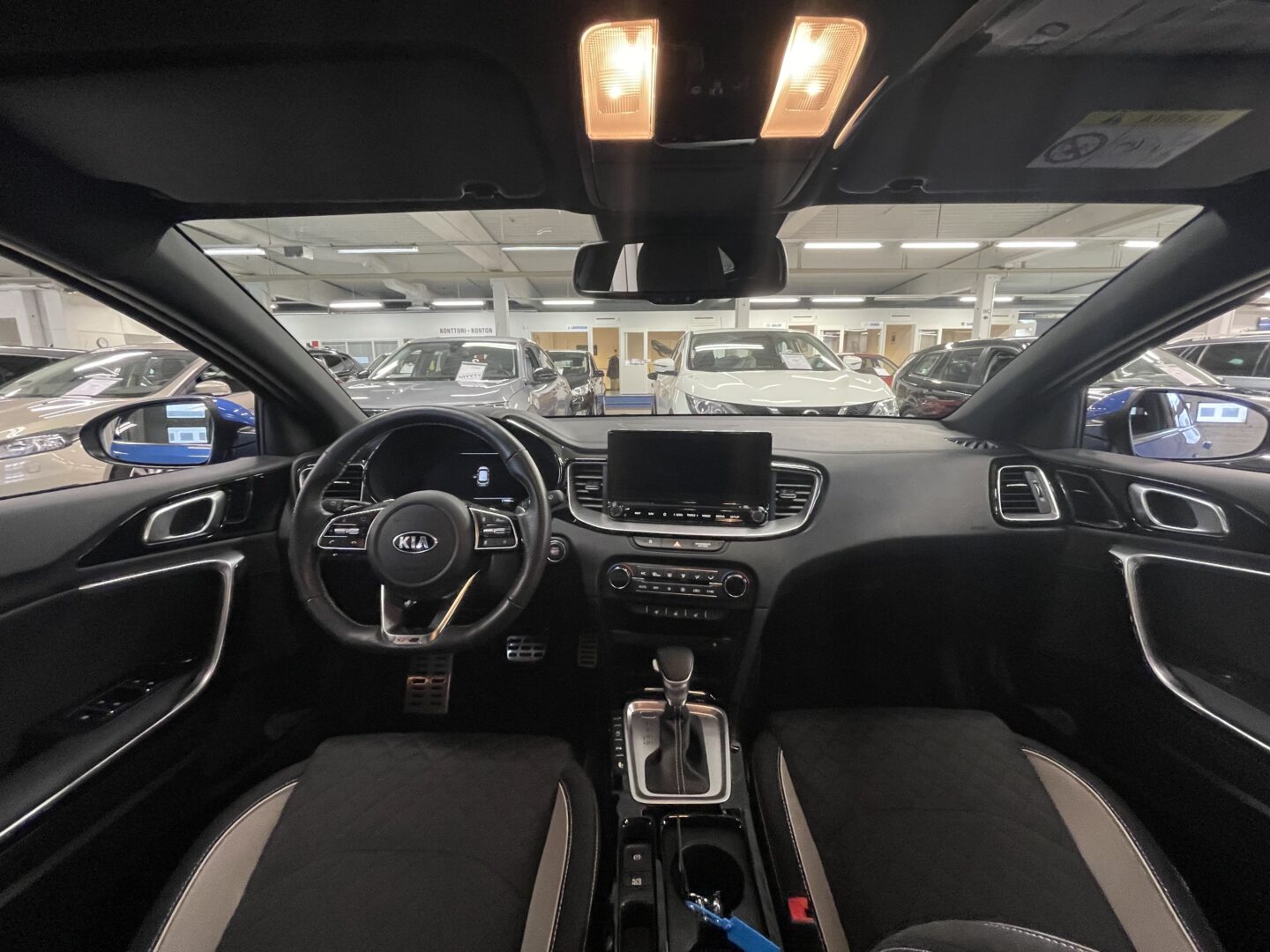 KIA PROCEED 1.4 T-GDI ISG 140hv SB DCT A/T GT-Line Business Premium Edition