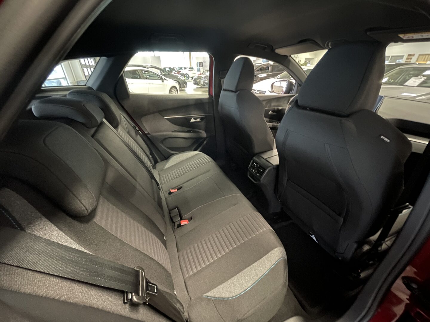 PEUGEOT 3008 Hybrid 180 EAT8-automaatti Limited