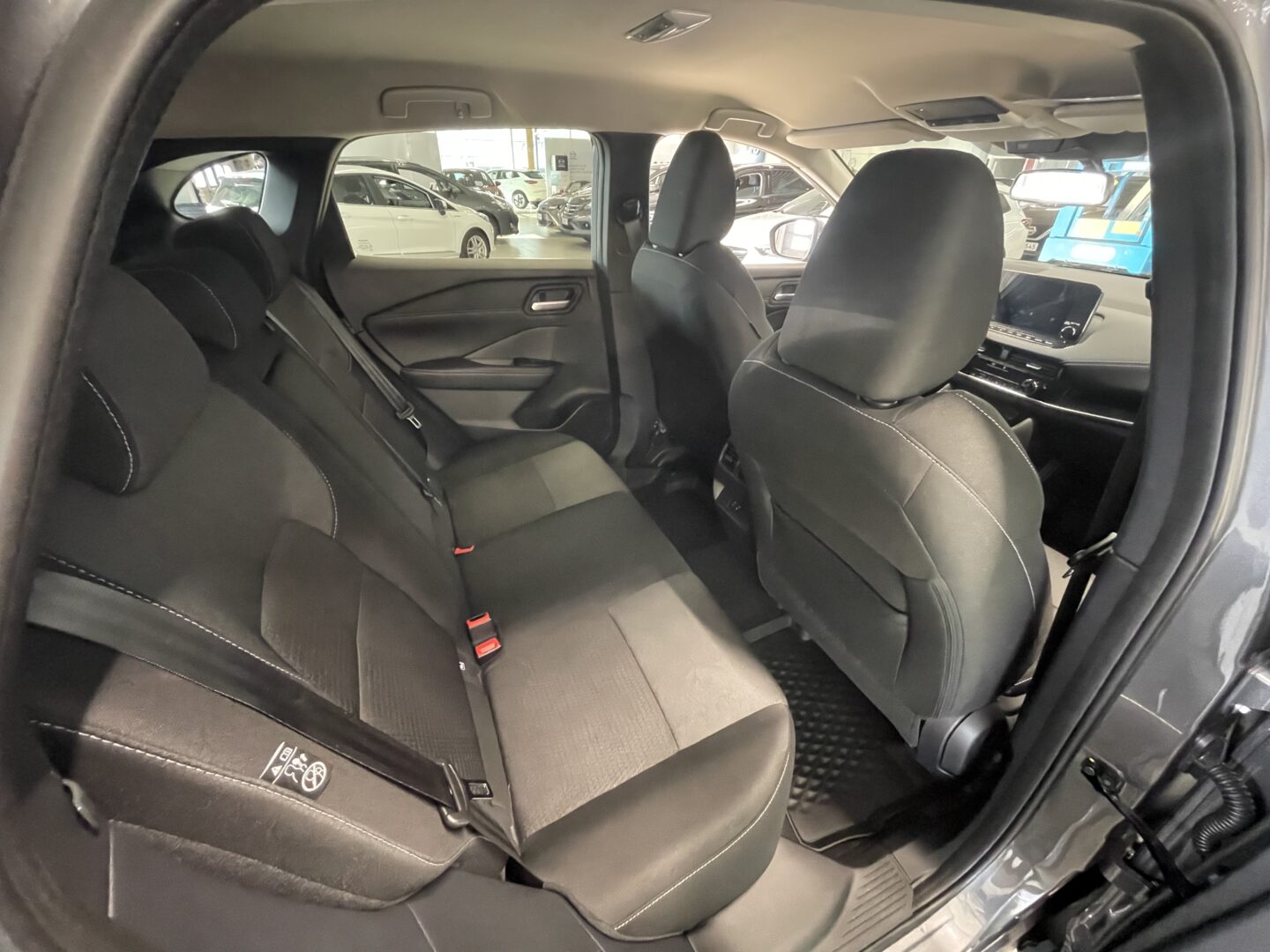 NISSAN QASHQAI MHEV 140 6M/T 2WD N-Connecta Advanced Drive Pack