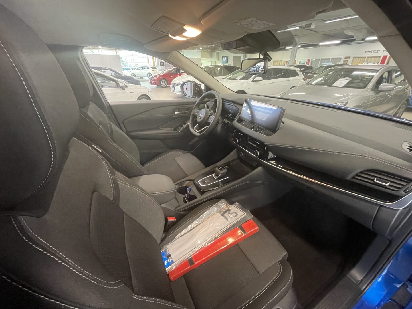 NISSAN QASHQAI MHEV 158 Xtronic 2WD N-Connecta 12.3" TFT 2-tone
