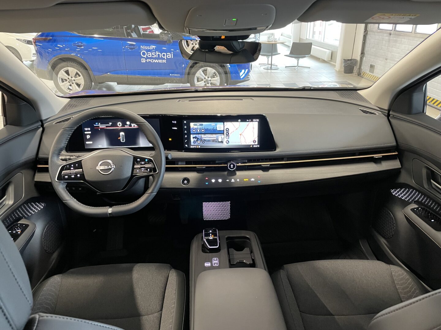 NISSAN ARIYA 63 kWh Advance 22kW charger