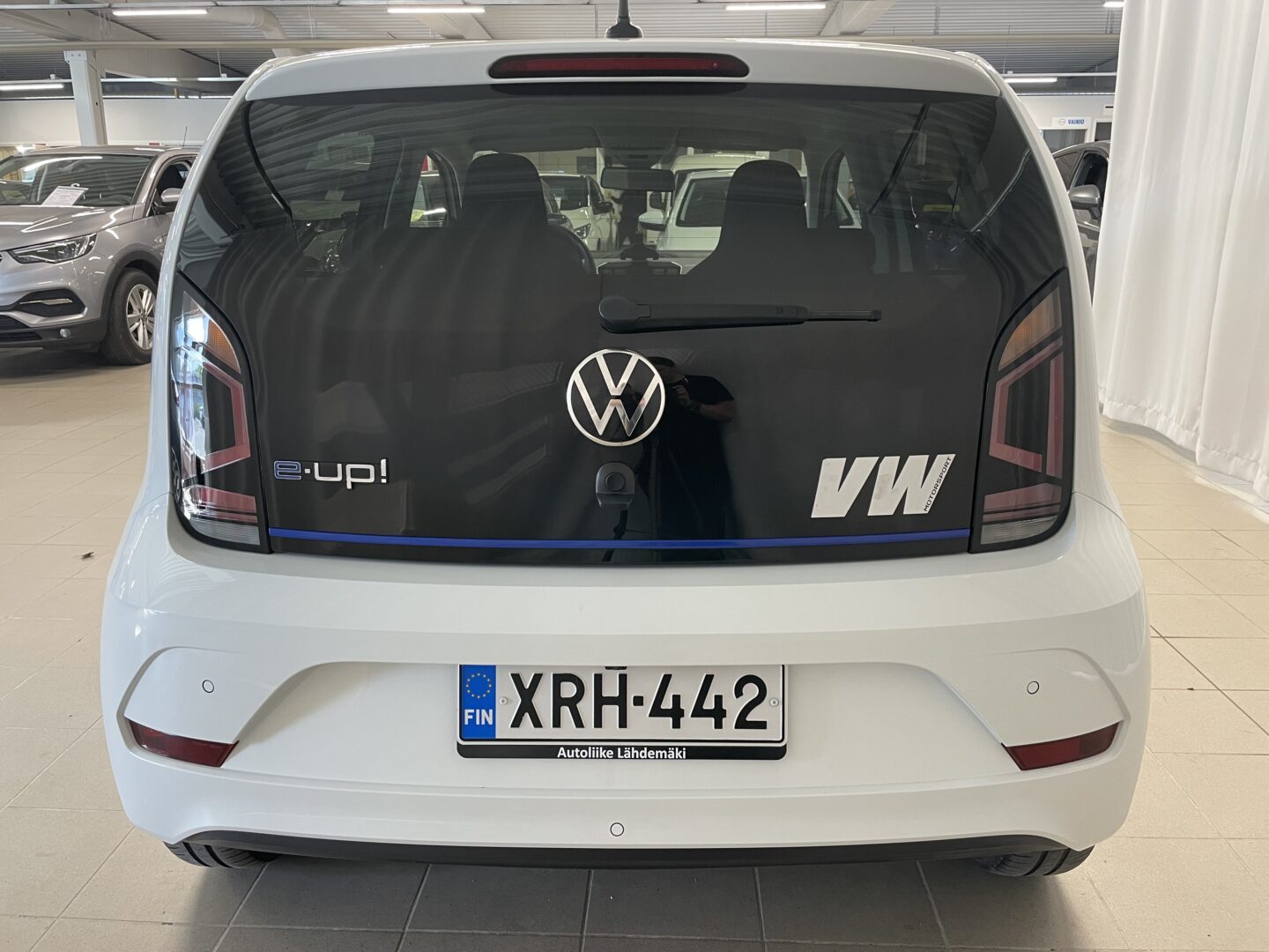 VOLKSWAGEN UP! e-UP! 61 kW automaatti Style