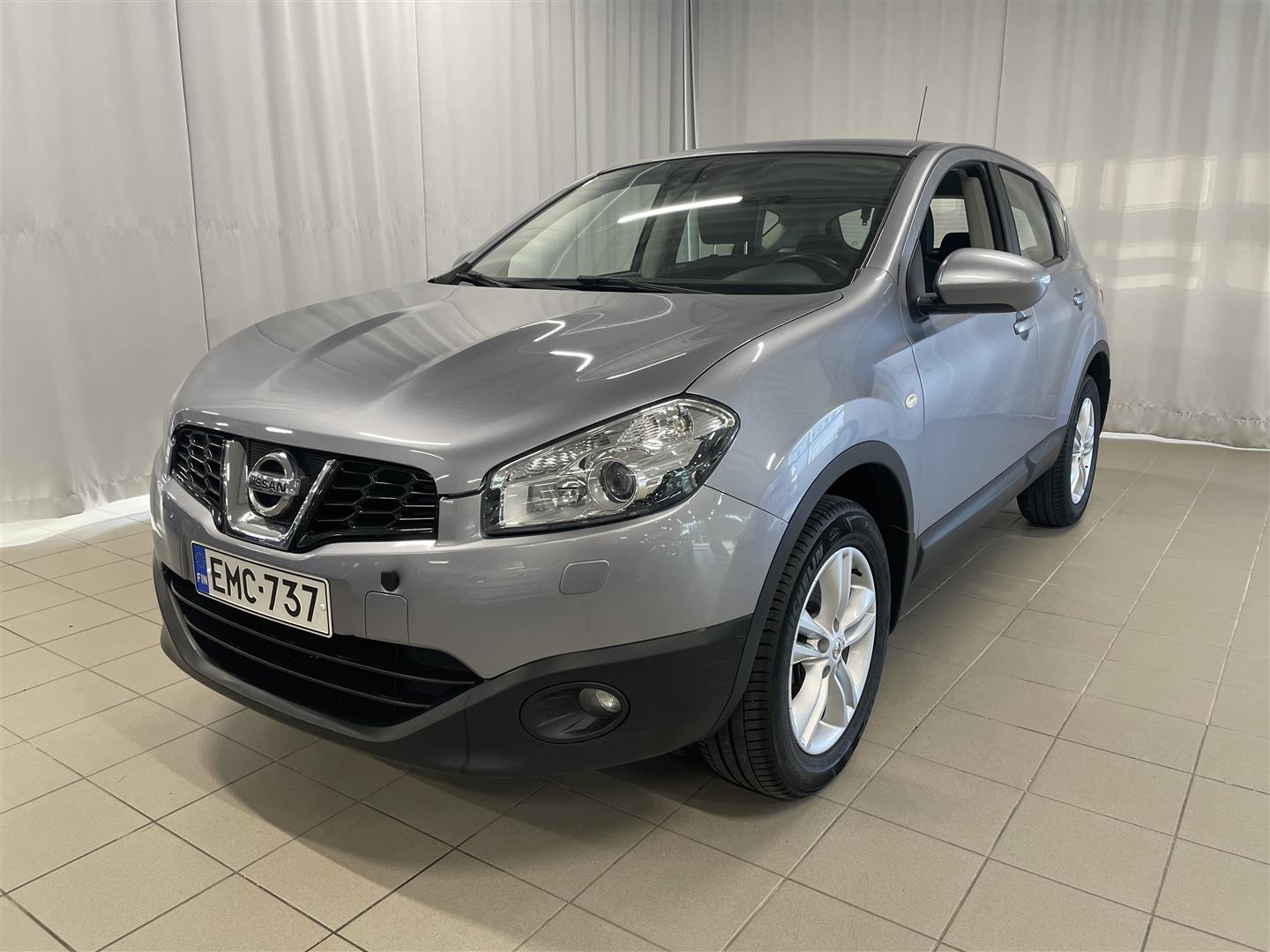 NISSAN QASHQAI 1,6L Stop / Start System Acenta 2WD 5M/T MY11