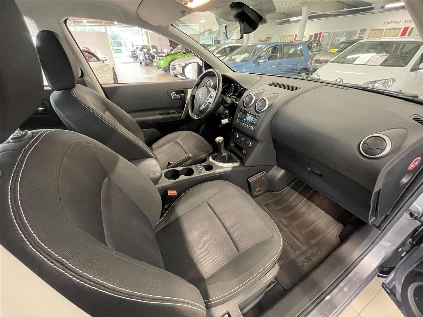 NISSAN QASHQAI 1,6L Stop / Start System Acenta 2WD 5M/T MY11