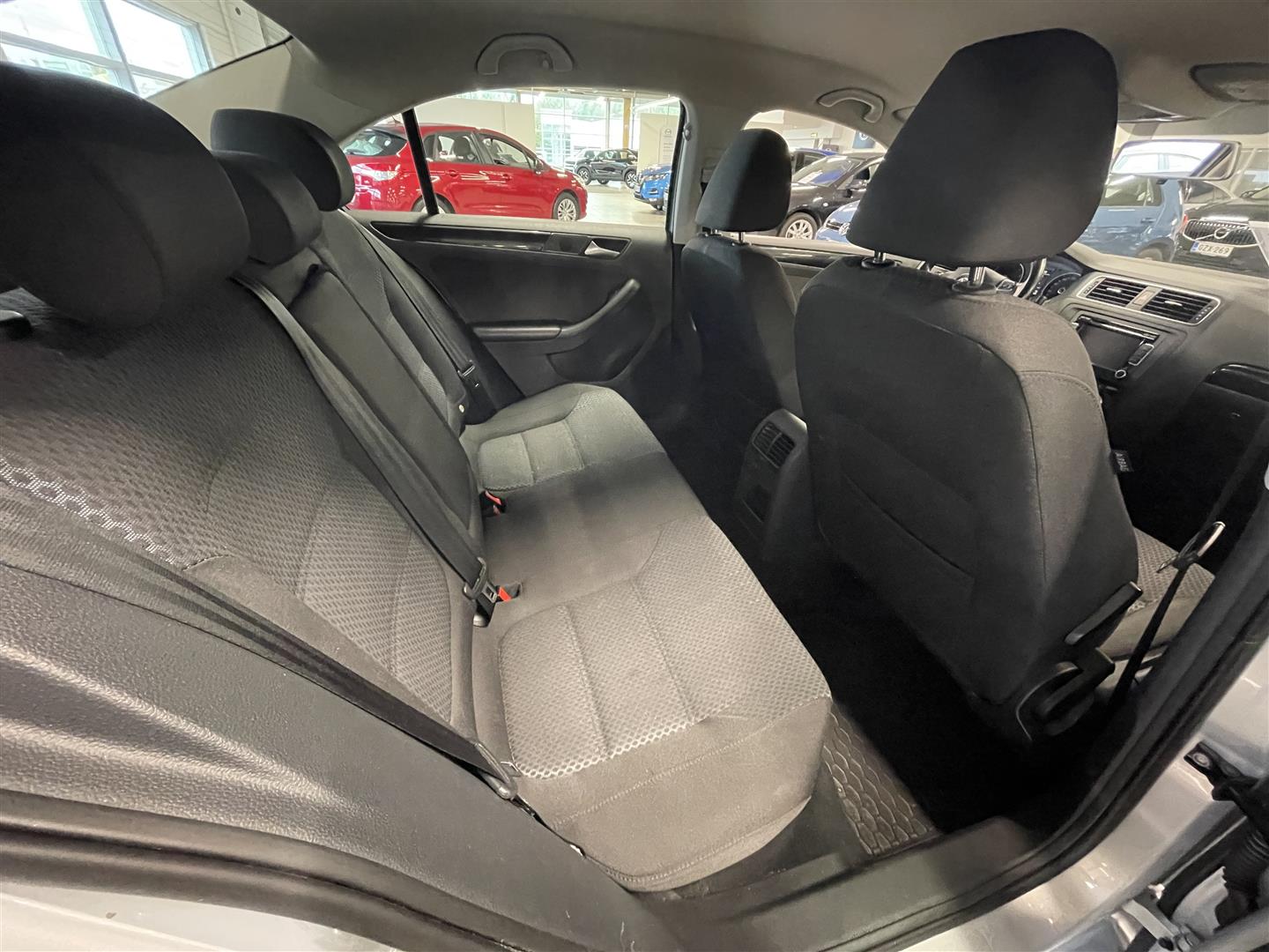 VOLKSWAGEN JETTA 1,4 TSI 90 kW (122 hv) DSG-automaatti Comfortline
