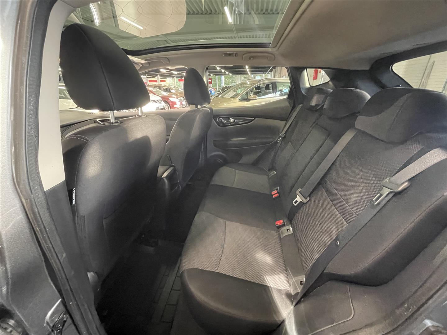 NISSAN QASHQAI DIG-T 115 N-Connecta 2WD Xtronic Design Pack