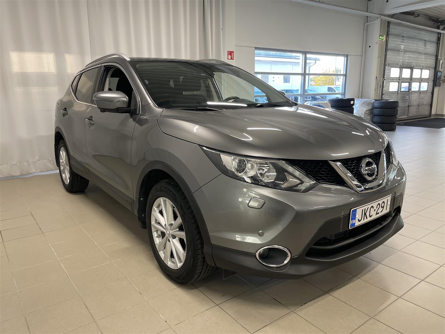 NISSAN QASHQAI DIG-T 115 N-Connecta 2WD Xtronic Design Pack