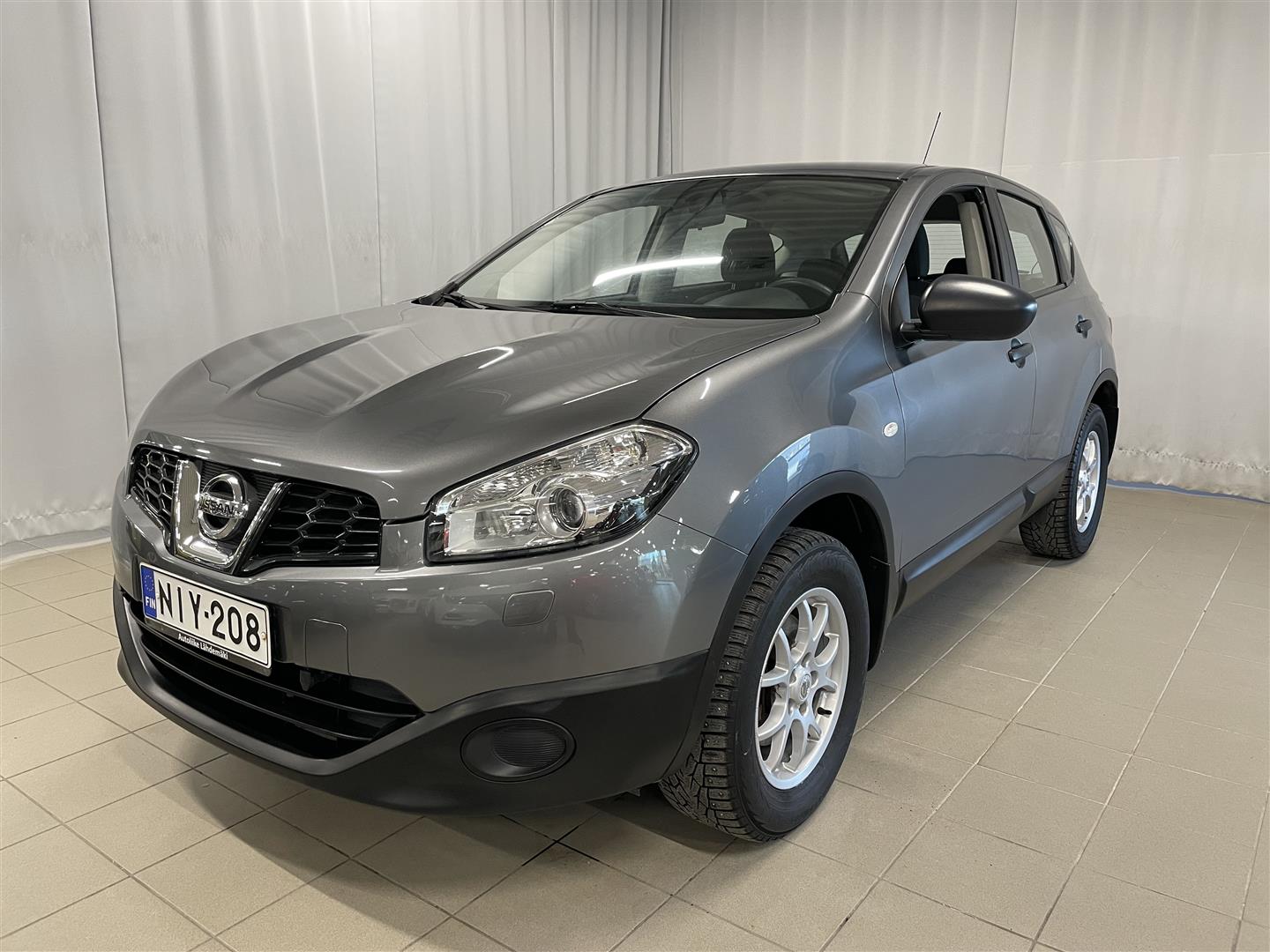 NISSAN QASHQAI 1,6L Stop / Start System Select Edition 2WD 5M/T
