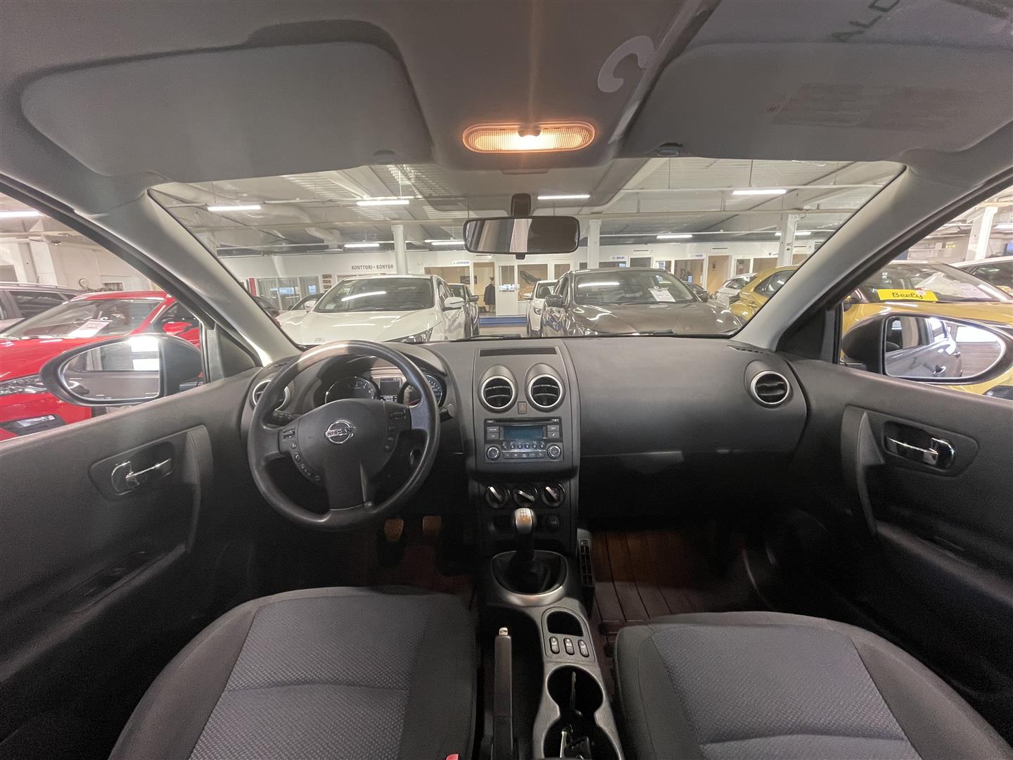 NISSAN QASHQAI 1,6L Stop / Start System Select Edition 2WD 5M/T