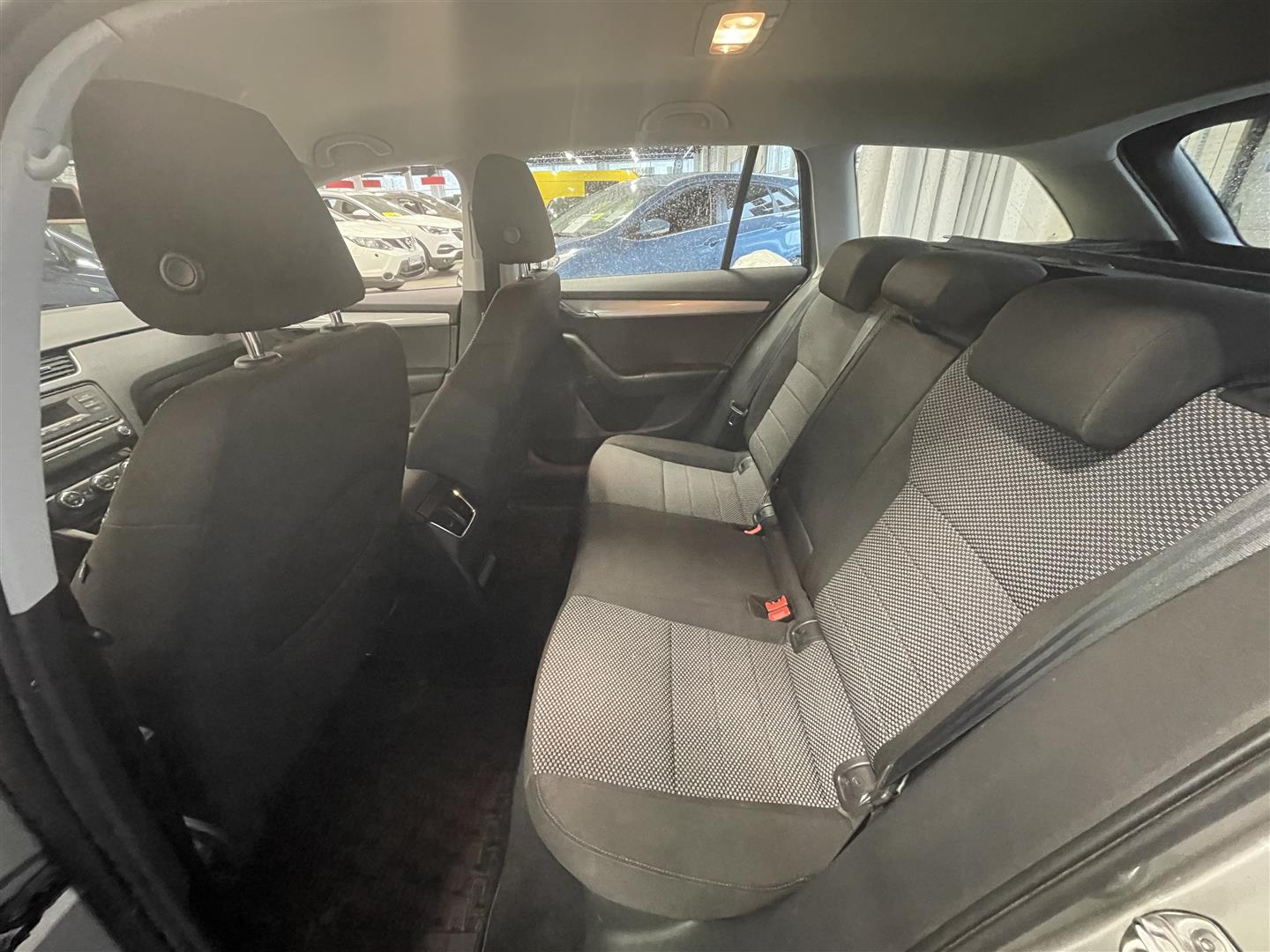 SKODA OCTAVIA Combi 1,2 TSI Ambition
