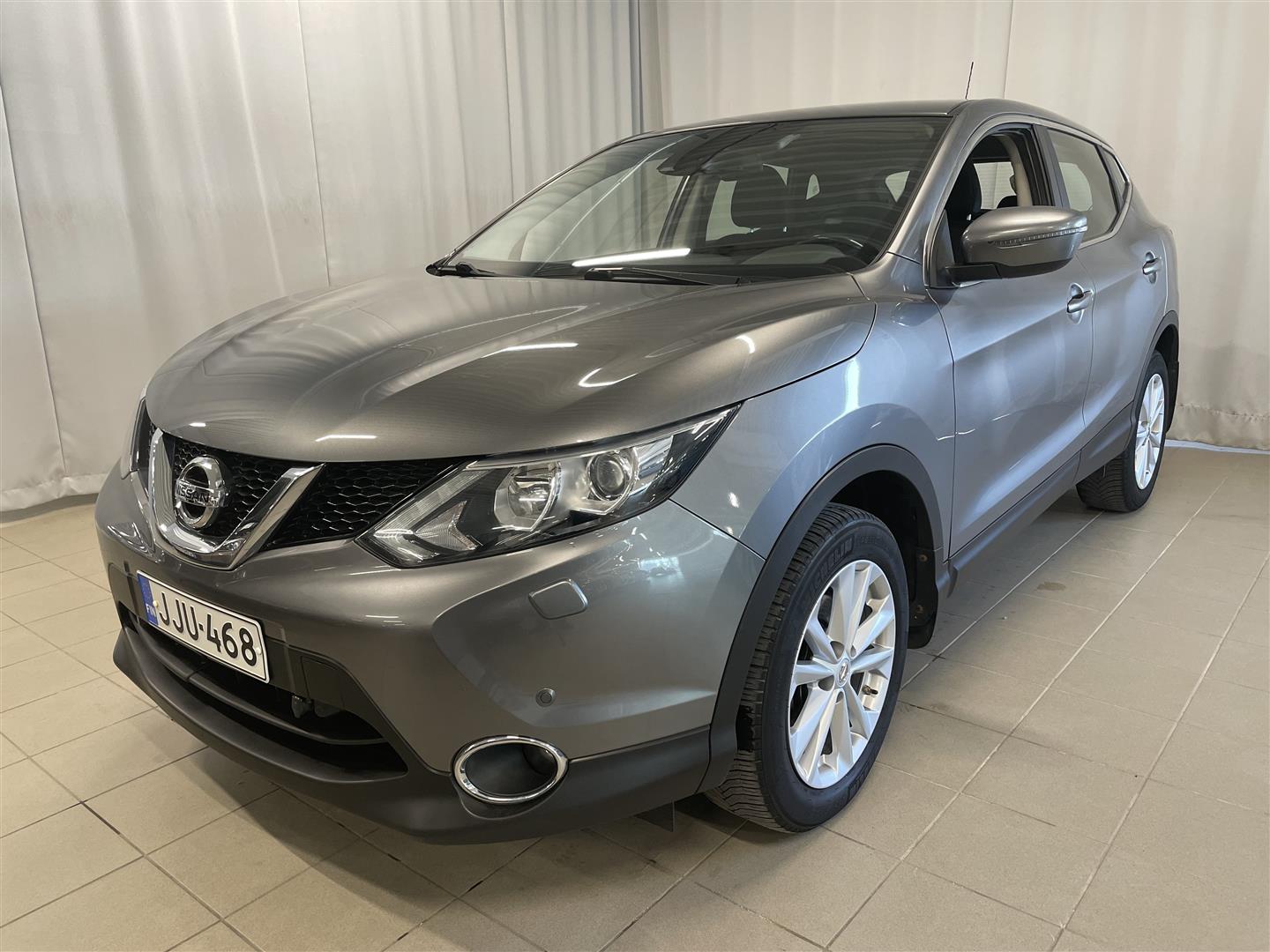 NISSAN QASHQAI DIG-T 115 Acenta 2WD 6M/T Safety Pack