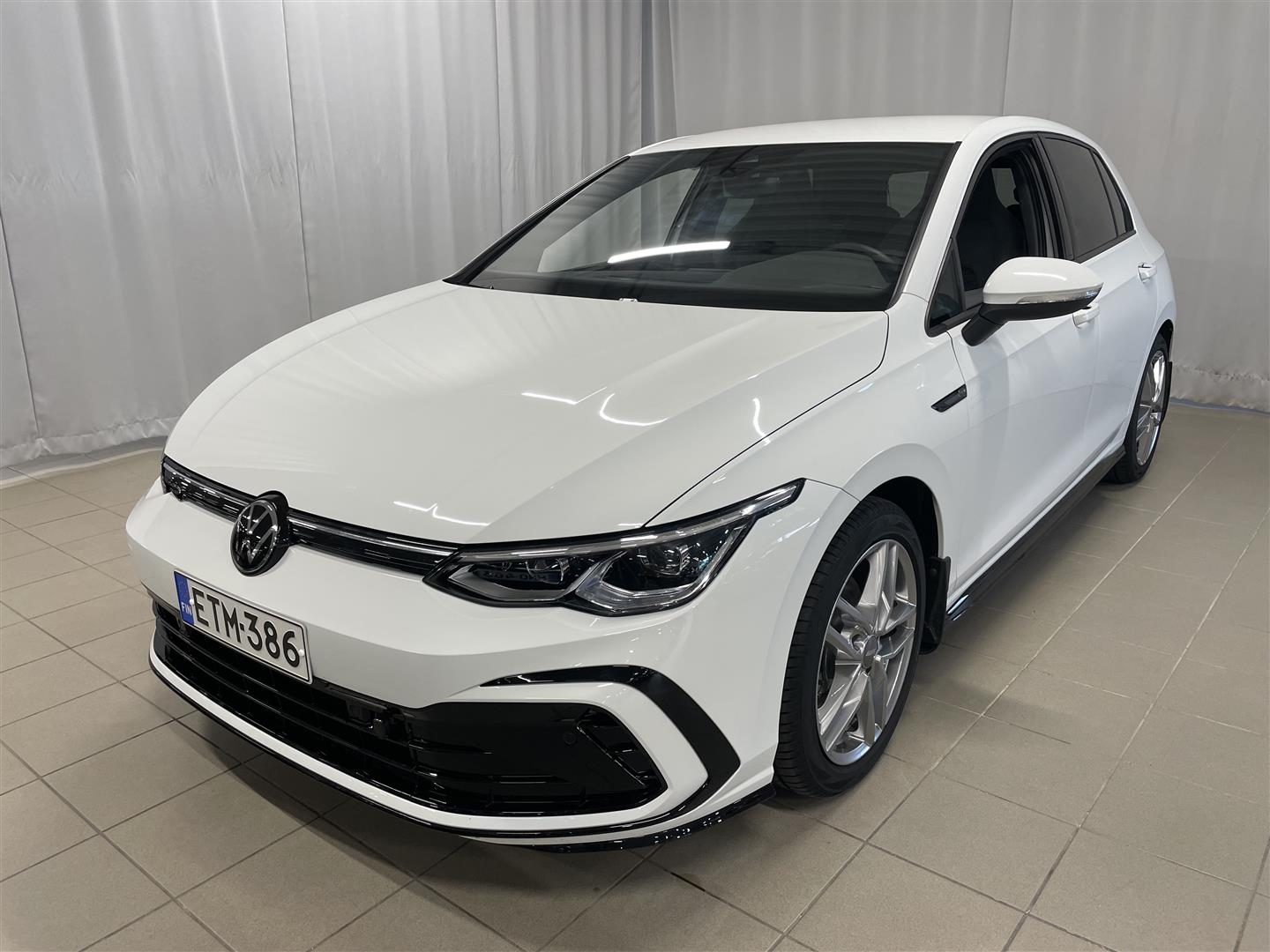 VOLKSWAGEN GOLF First Edition R-Line 1,5 eTSI 110 kW (MHEV) DSG-automaatti